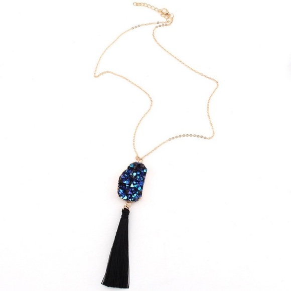 Jewelry - Blue Geode Tassel Necklace